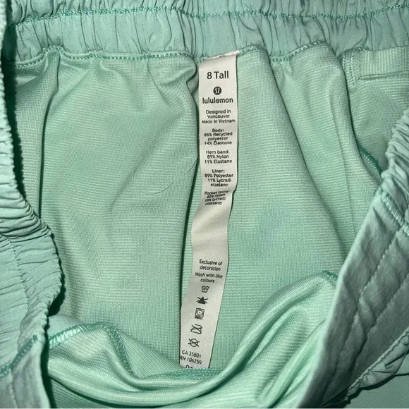 Lululemon Women's Activewear Hotty Hot Shorts Size 8 tall mint teal - Picture 6 of 6